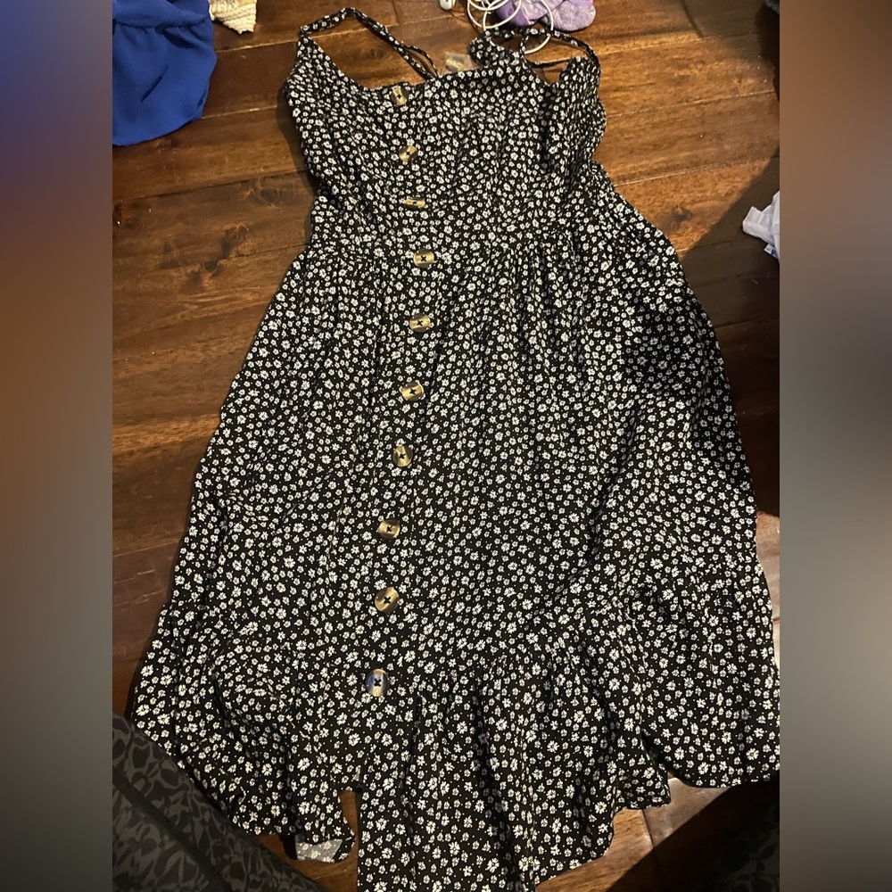 black and white flower print